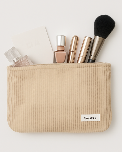 LUMYAA Essence – Deine Make-up-Tasche mit System & Stil