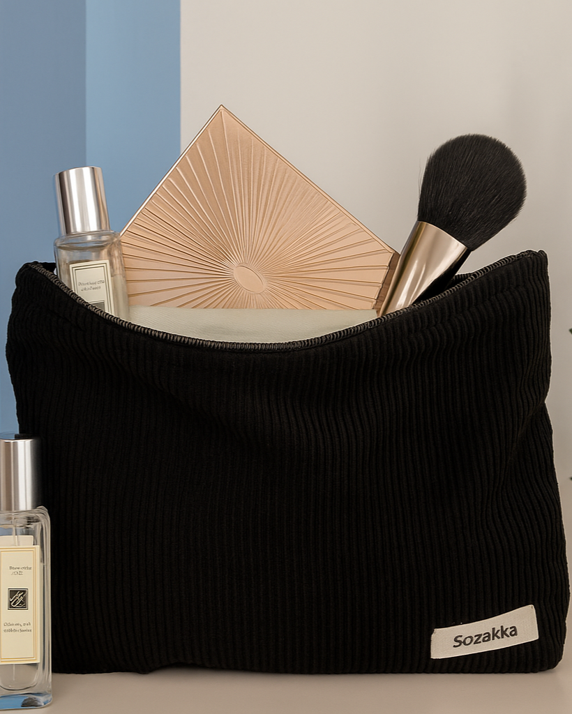 LUMYAA Essence – Deine Make-up-Tasche mit System & Stil