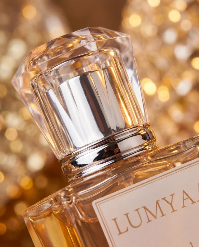 LUMYAA No. 1 – The Essence of Warm Luxury